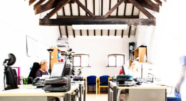 Workspaces to let in Horsham